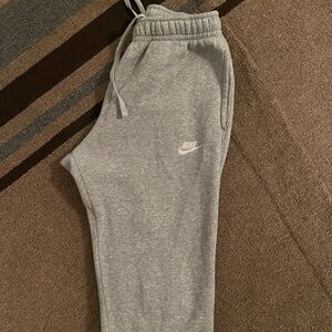 men small nike joggers